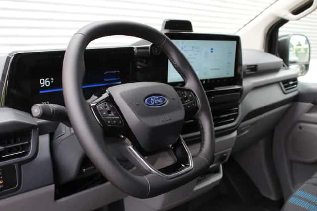Ford E-Transit Custom (2026) thumbnail 4
