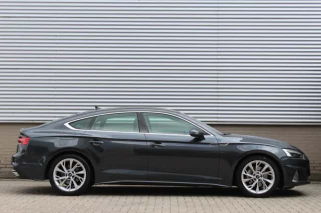 Audi A5 (2021) thumbnail 2