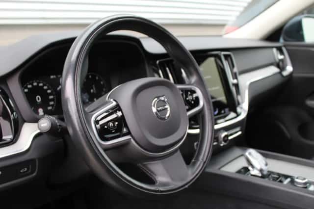 Volvo V60 (2021) thumbnail 4