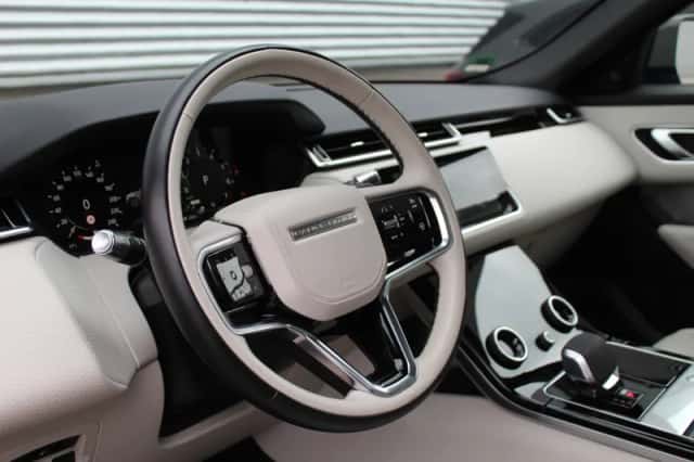 Land Rover Range Rover Velar (2022) thumbnail 4