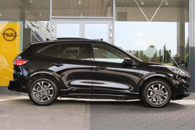 Ford Kuga (2024) thumbnail 2