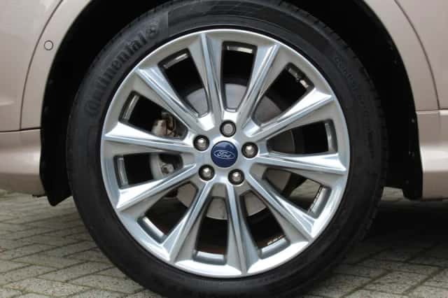 Ford Kuga (2026) thumbnail 6