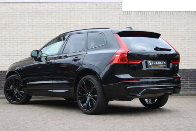 Volvo XC60 (2024) thumbnail 3