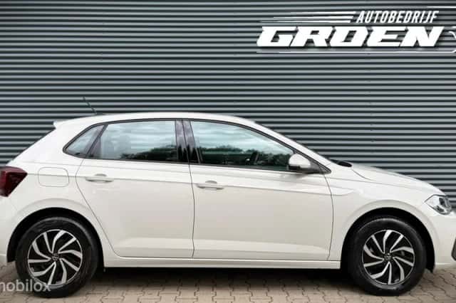 Volkswagen Polo (2023) thumbnail 6