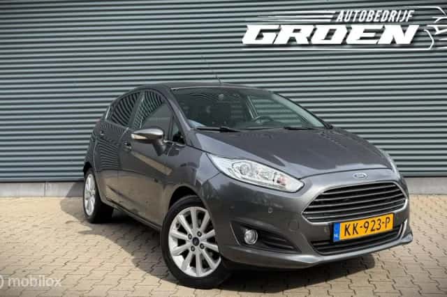 Ford Fiesta (2016) thumbnail 2