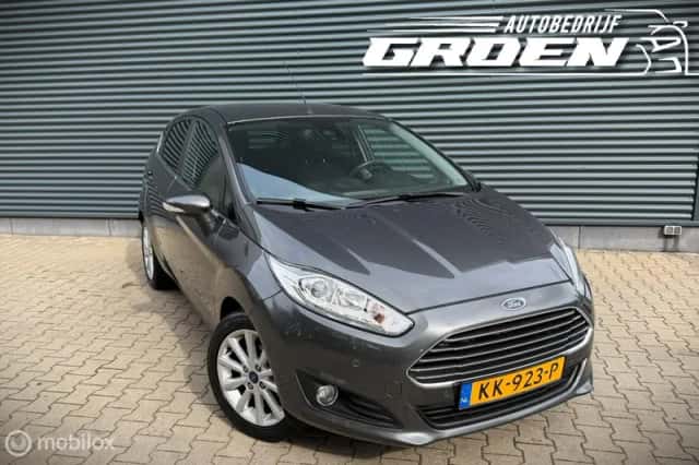 Ford Fiesta (2016) thumbnail 3
