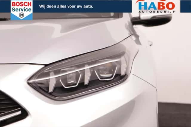 Kia Ceed (2023) thumbnail 2
