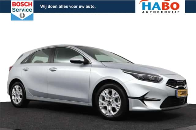 Kia Ceed (2023) thumbnail 5