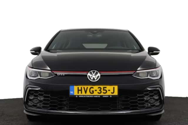 Volkswagen Golf (2021) thumbnail 3