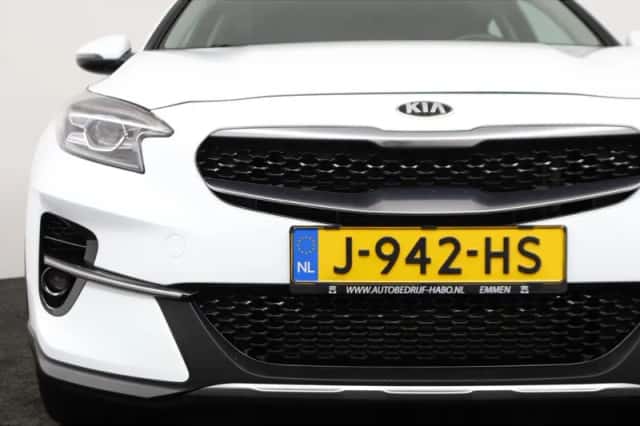 Kia XCeed (2020) thumbnail 4