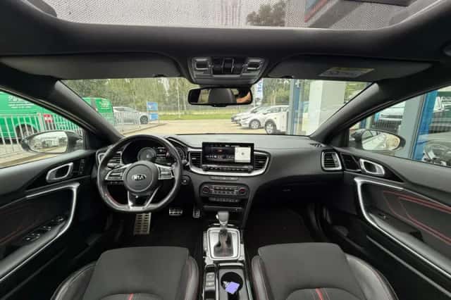 Kia Proceed (2019) thumbnail 3