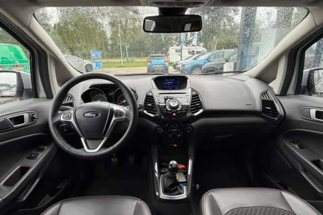 Ford EcoSport (2018) thumbnail 3