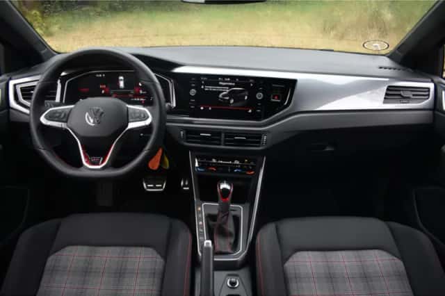 Volkswagen Polo (2024) thumbnail 2