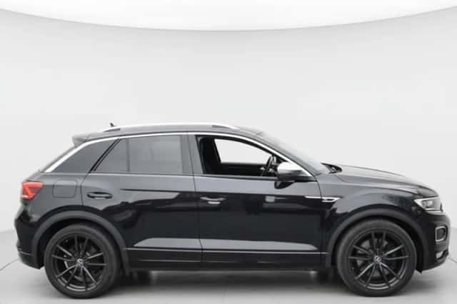 Volkswagen T-Roc (2021) thumbnail 3