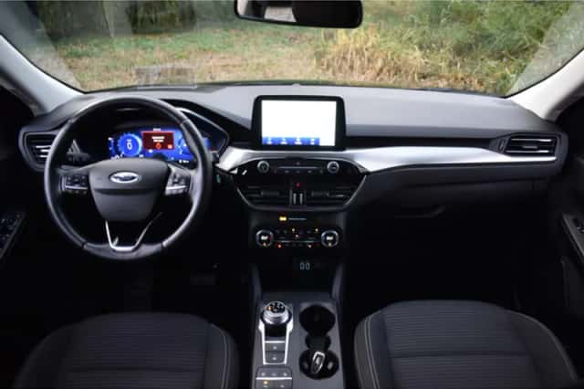 Ford Kuga (2021) thumbnail 2