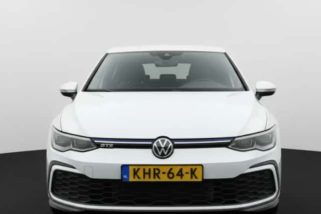 Volkswagen Golf (2022) thumbnail 4