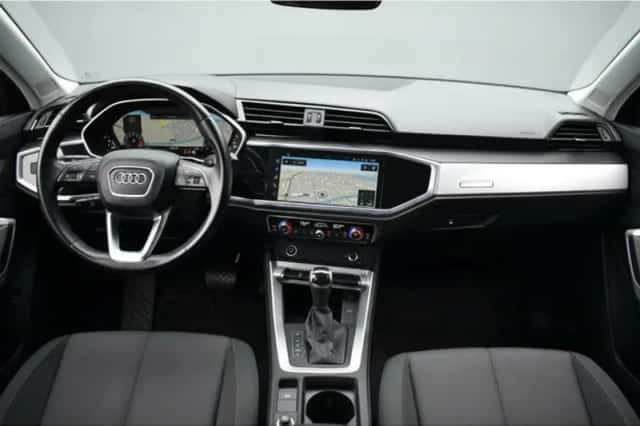 Audi Q3 (2022) thumbnail 2