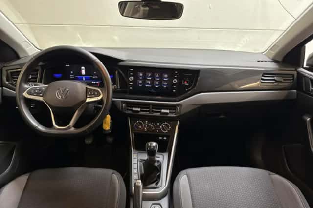 Volkswagen Polo (2022) thumbnail 2
