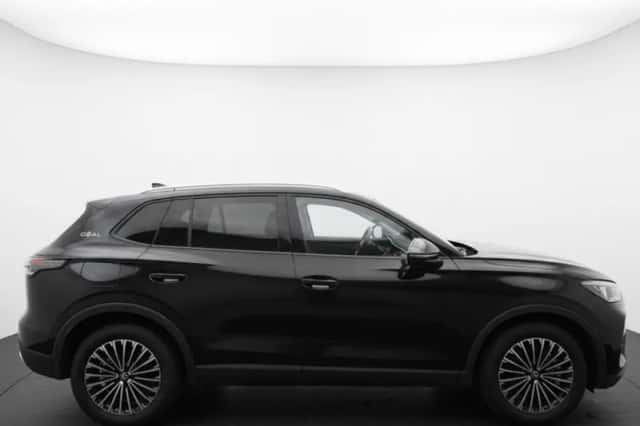 Volkswagen Tiguan (2025) thumbnail 3