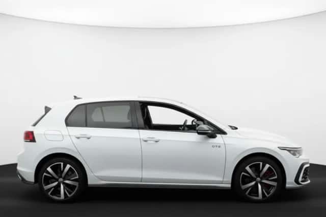 Volkswagen Golf (2025) thumbnail 5
