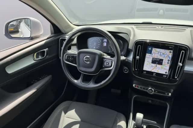Volvo XC40 (2021) thumbnail 5