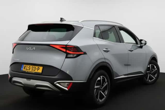 Kia Sportage (2022) thumbnail 3