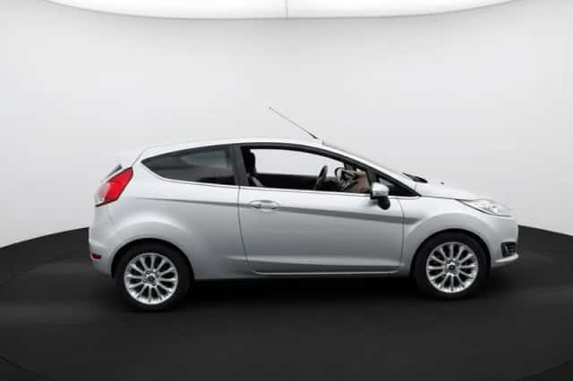 Ford Fiesta (2014) thumbnail 4