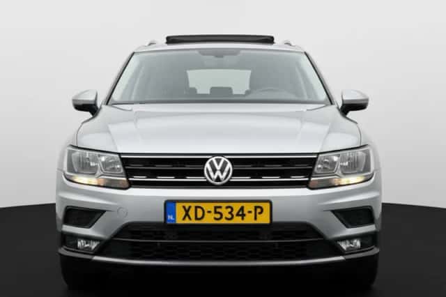 Volkswagen Tiguan (2019) thumbnail 2