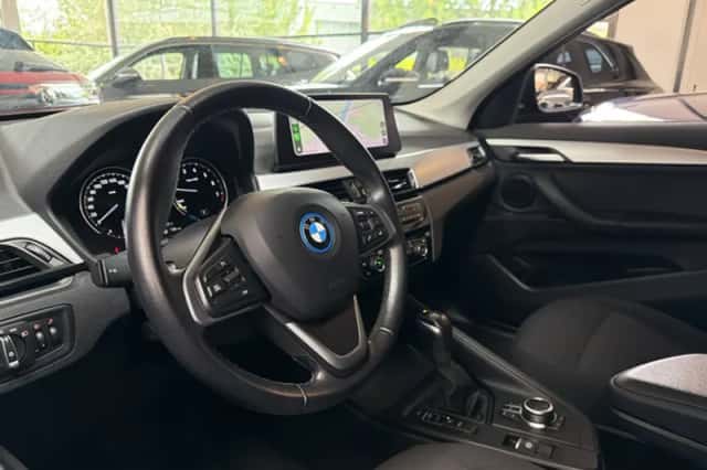BMW X1 (2022) thumbnail 3