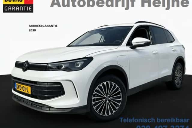 Volkswagen Tiguan (2025) thumbnail 1