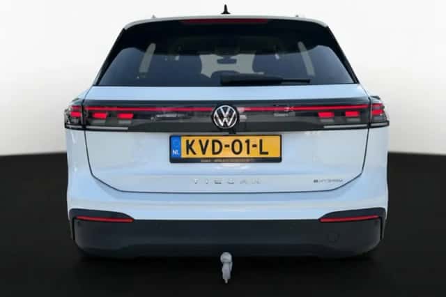 Volkswagen Tiguan (2025) thumbnail 4