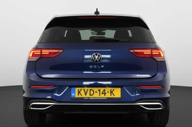 Volkswagen Golf (2022) thumbnail 6
