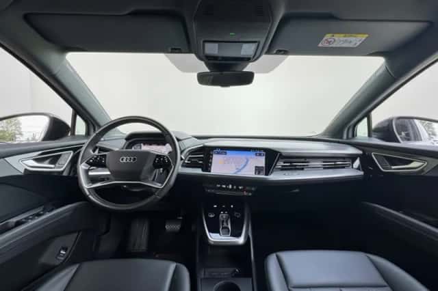 Audi Q4 e-tron (2023) thumbnail 2
