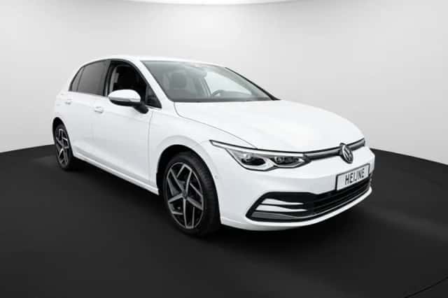 Volkswagen Golf (2022) thumbnail 3