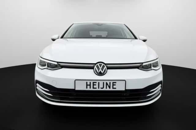 Volkswagen Golf (2022) thumbnail 5