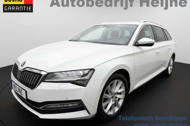 Škoda Superb (2022) thumbnail 1