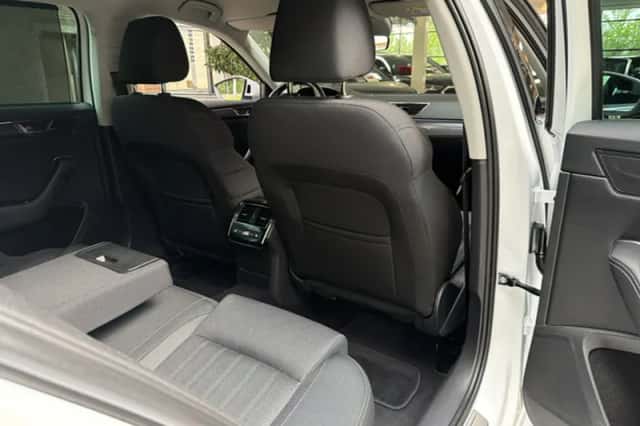 Škoda Superb (2022) thumbnail 5