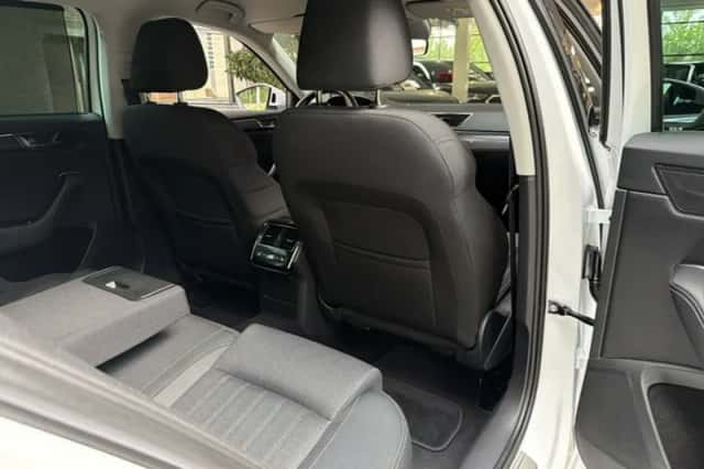 Škoda Superb (2022) thumbnail 5
