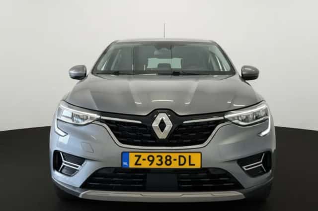 Renault Arkana (2022) thumbnail 4