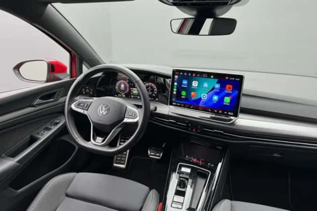 Volkswagen Golf (2024) thumbnail 6