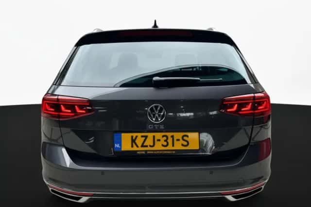 Volkswagen Passat (2023) thumbnail 5