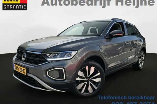 Volkswagen T-Roc (2025) thumbnail 1