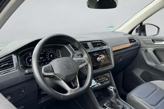 Volkswagen Tiguan (2022) thumbnail 4