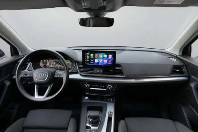 Audi Q5 (2023) thumbnail 2