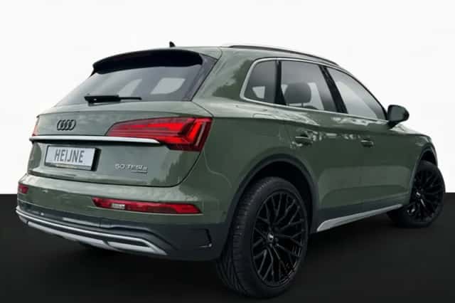 Audi Q5 (2023) thumbnail 3