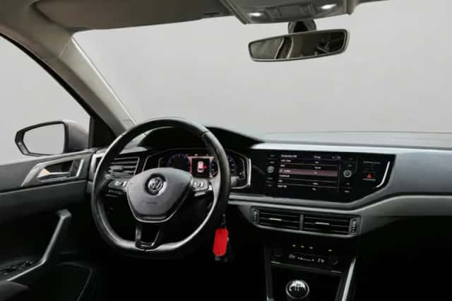 Volkswagen Polo (2020) thumbnail 2