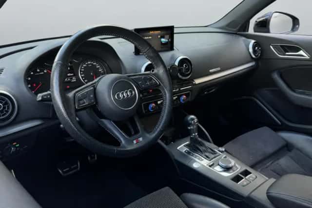 Audi A3 (2019) thumbnail 2