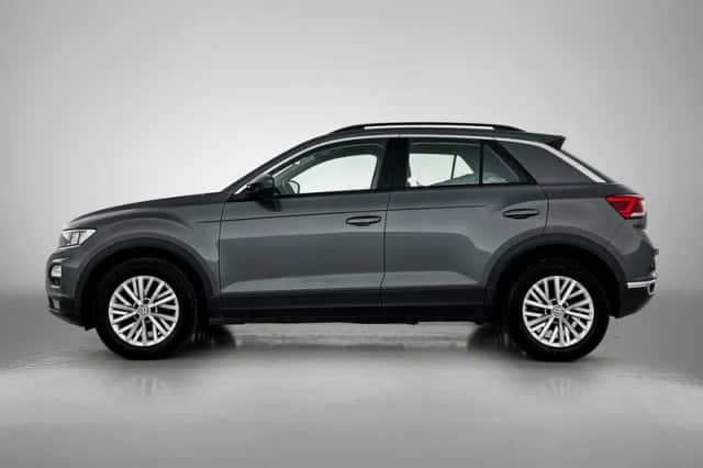 Volkswagen T-Roc (2019) thumbnail 3