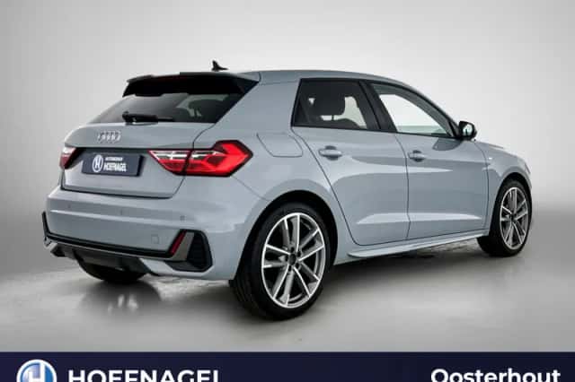 Audi A1 (2023) thumbnail 2