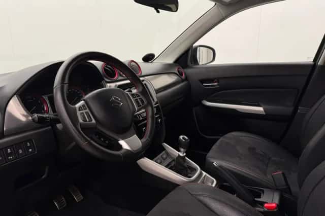 Suzuki Vitara (2018) thumbnail 6